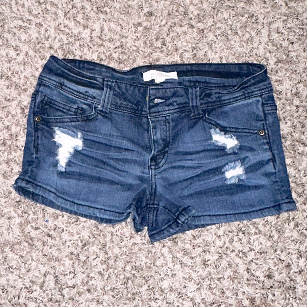 Short shorts